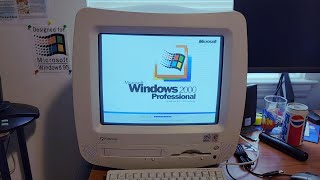 Experiencing Windows 2000 [upl. by Ettenoitna]