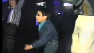 Musica de los 80s Niño bailando [upl. by Keung]