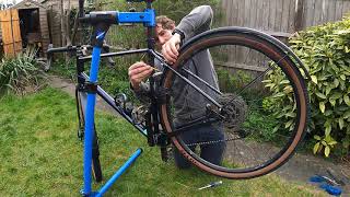 How to install SKS Edge Al mudguards [upl. by Saxon]