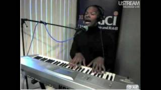 Jamie Foxx Sings to Bioncé Foxx [upl. by Henleigh]