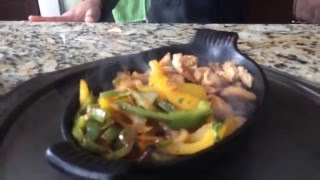 How to sizzle Fajitas Sizzling Chicken Fajitas [upl. by Aihcila]