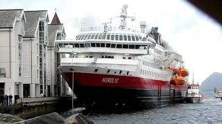 2011 09 15 MS Nordlys brinner NorgeNorway Fire on the norwegian ship in Alesund [upl. by Dowdell183]